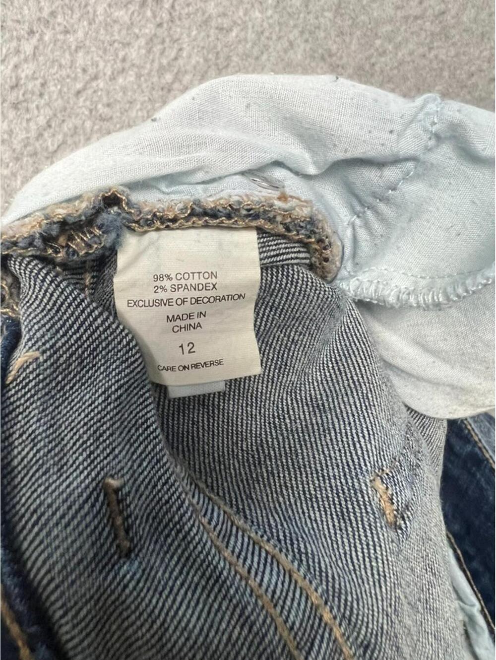 Soho Jeans Size 12 Womens Denim Embroidered Distressed Curvy Boyfriend Boho - Picture 7 of 9